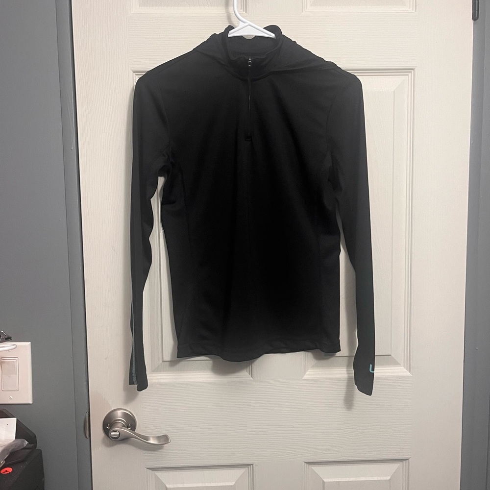 ***$17.00 for 5 items***Huk Women's Black Quarter-Zip Sweatshirt